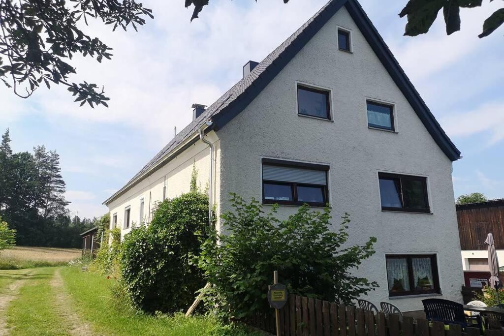 Ruhig Gelegene, Top Moderne Ferienwohnung - Hot Tub Und Sauna Gegen Aufpreis Neuhaus an Der Eger 外观 照片