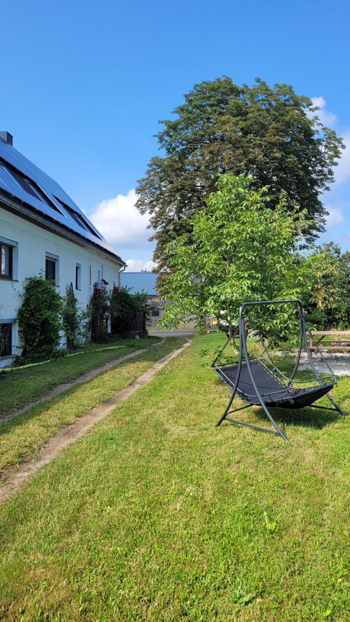 Ruhig Gelegene, Top Moderne Ferienwohnung - Hot Tub Und Sauna Gegen Aufpreis Neuhaus an Der Eger 外观 照片