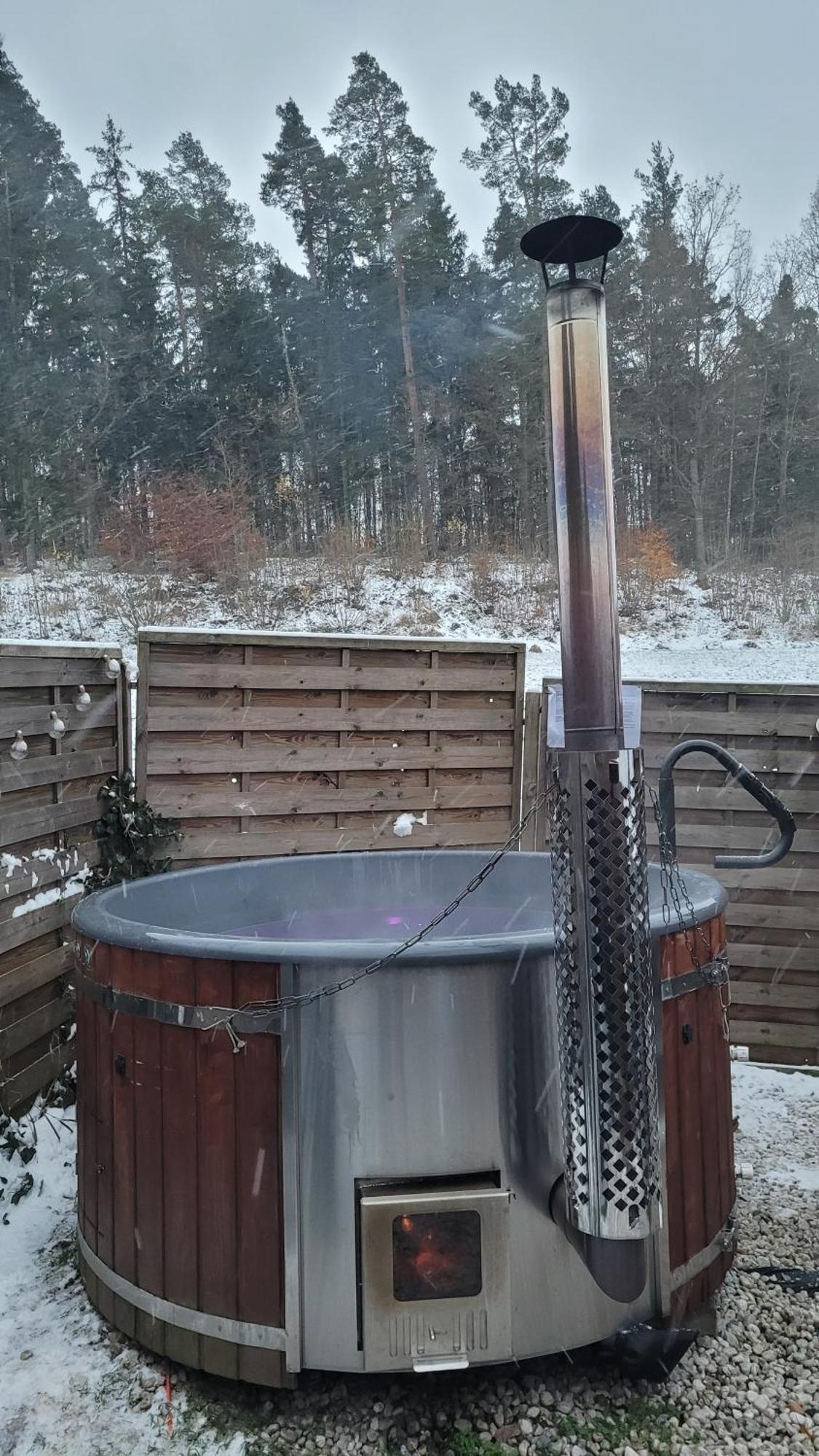 Ruhig Gelegene, Top Moderne Ferienwohnung - Hot Tub Und Sauna Gegen Aufpreis Neuhaus an Der Eger 外观 照片